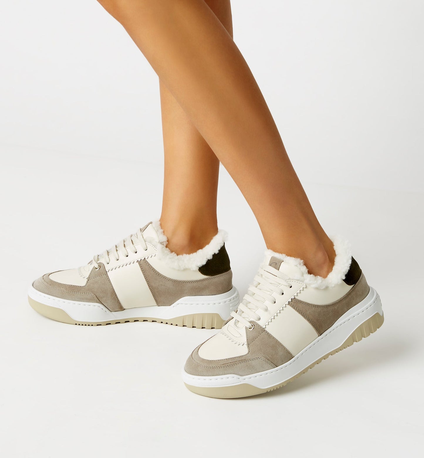 La Canadienne KIMMIE SHEARLING-LINED SUEDE SNEAKER Women