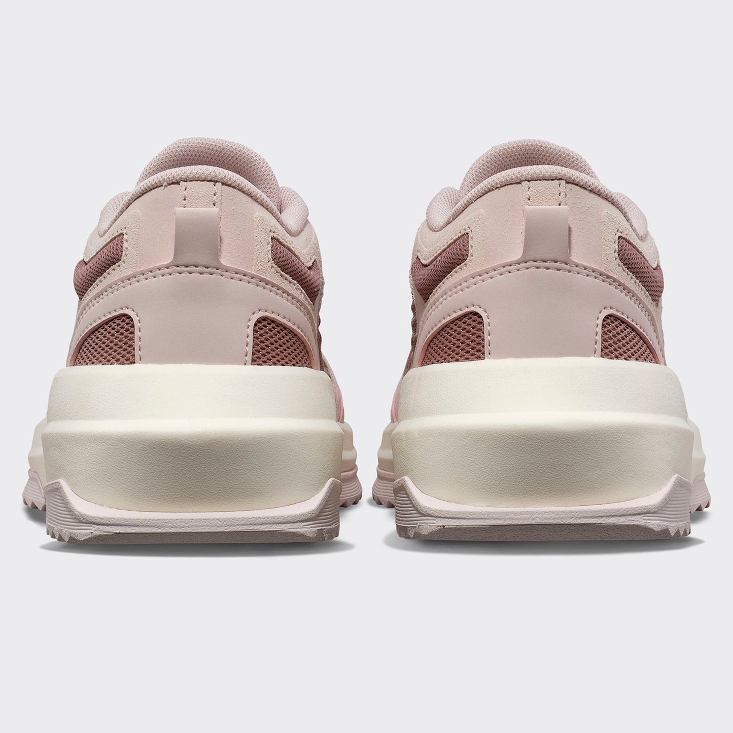 APL Jogger Chalk / Beachwood / Ivory