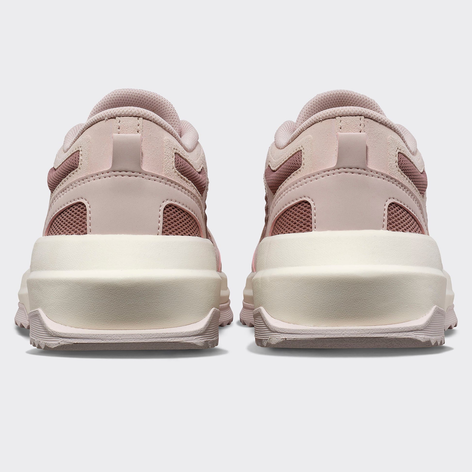 APL Jogger Chalk / Beachwood / Ivory