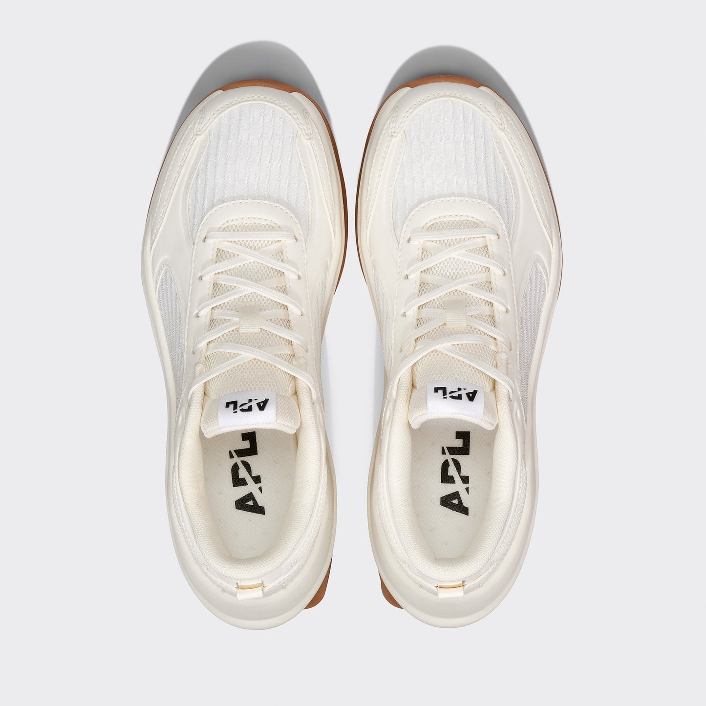 APL Jogger Ivory / Black / Gum