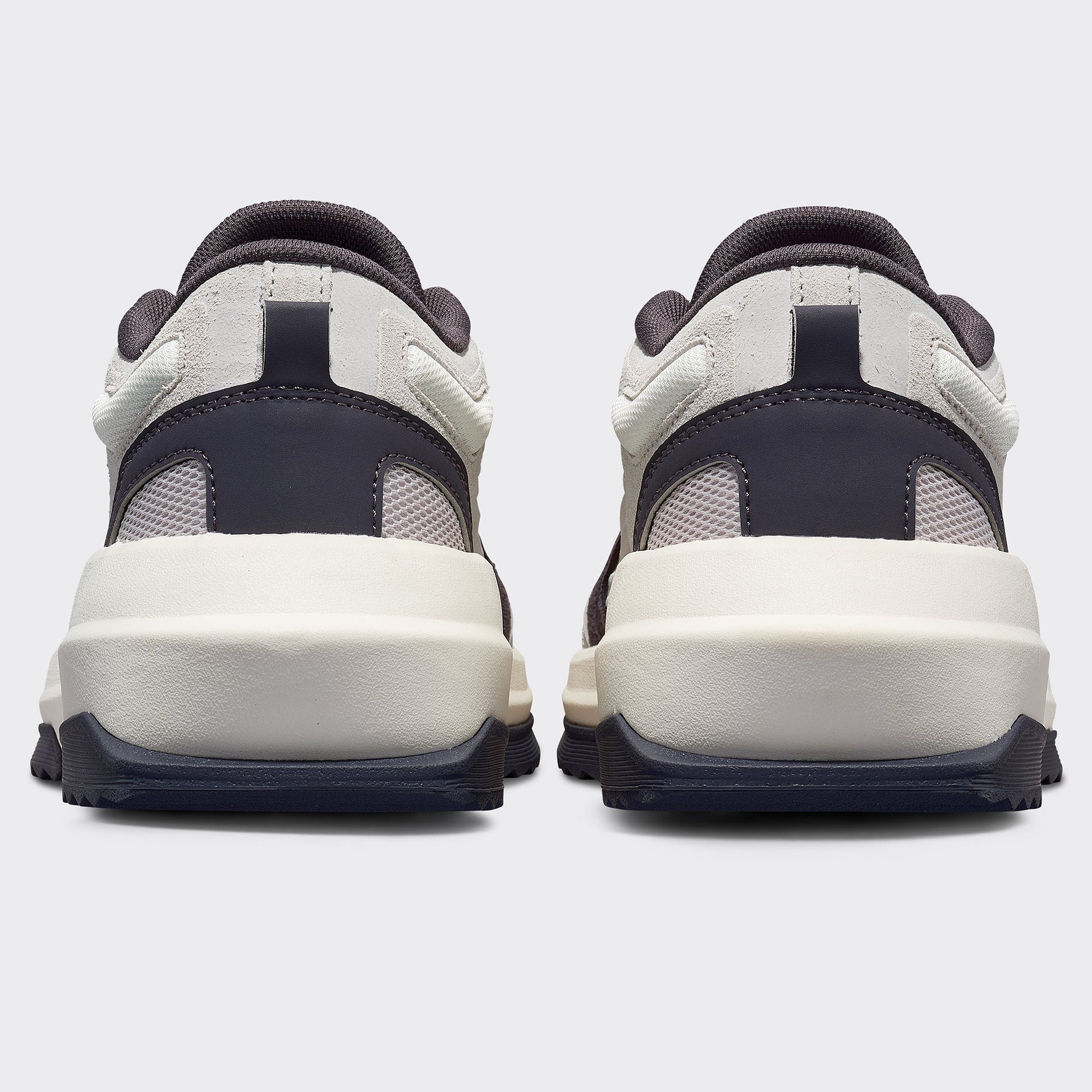 APL Jogger Harbor Grey / Ivory / Iron