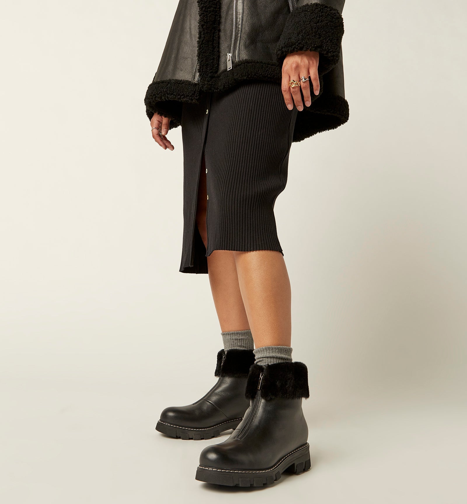 La Canadienne ABBA SHEARLING-LINED LEATHER BOOTIE Women
