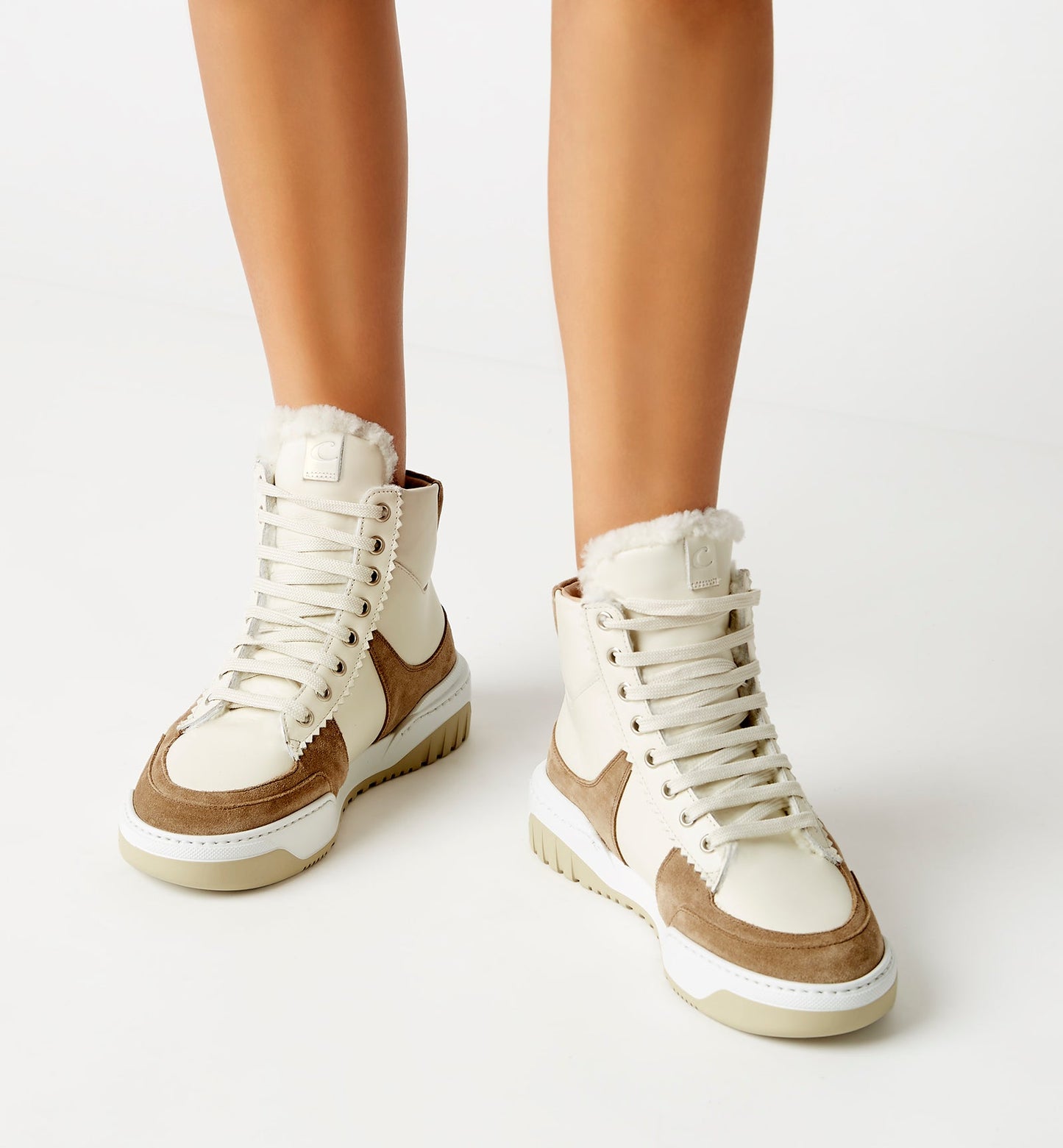 La Canadienne KRISTEN SHEARLING-LINED SUEDE SNEAKER Women