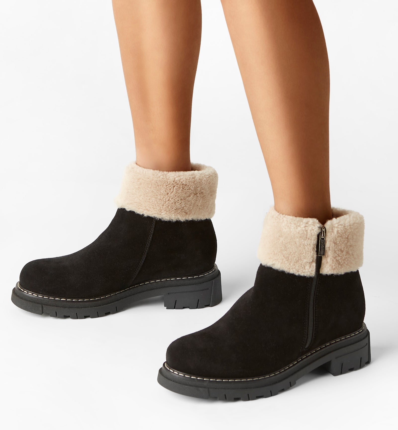 La Canadienne DECLAN SHEARLING-LINED SUEDE BOOTIE Women