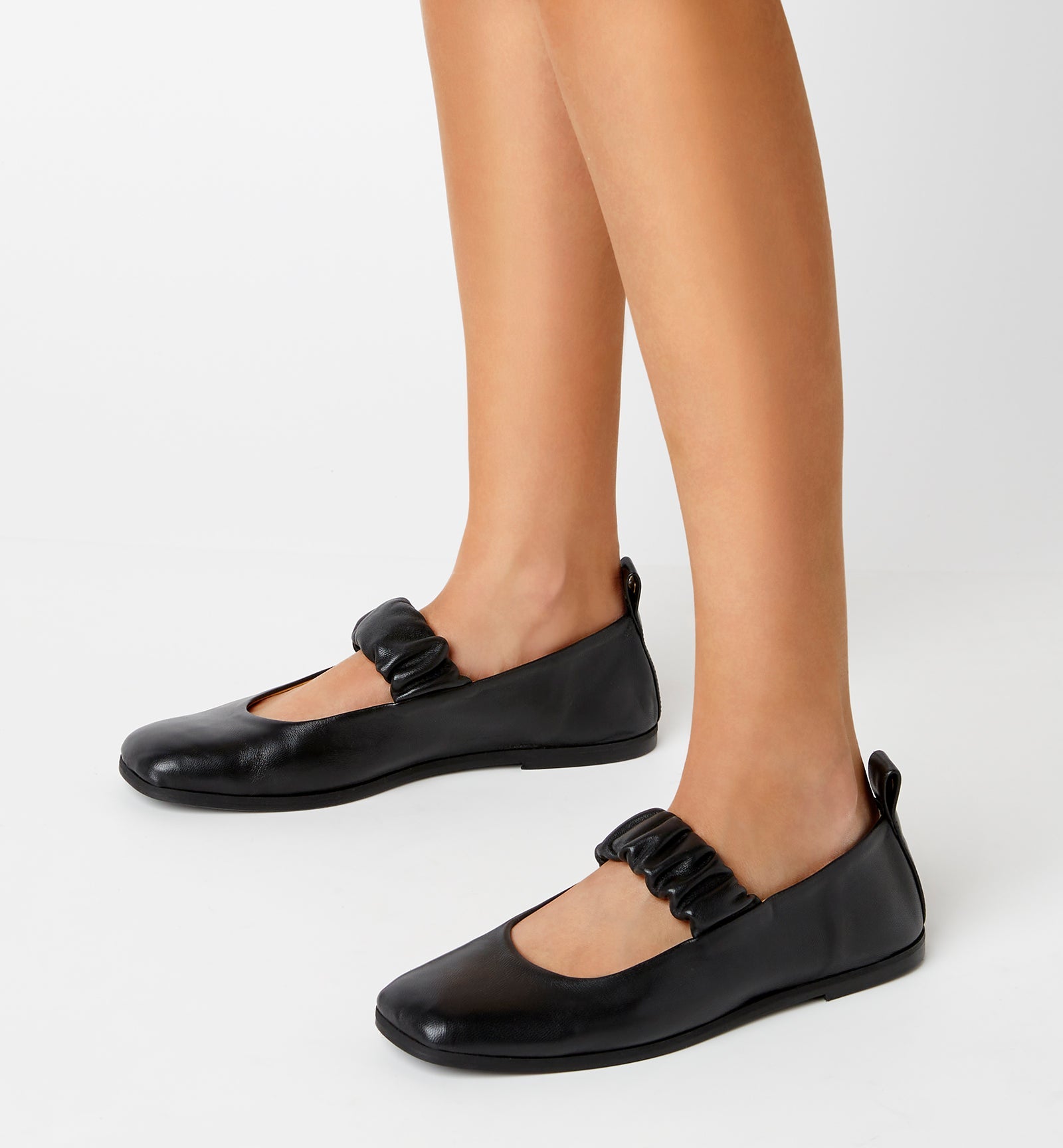 La Canadienne GREY LEATHER MARY JANE FLAT Women